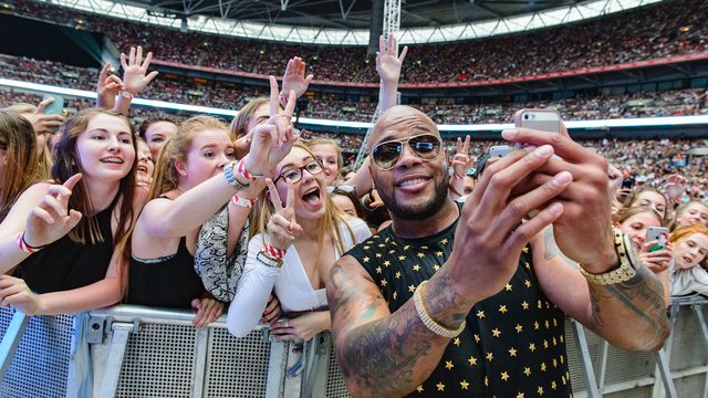 Flo Rida at the Summertime Ball 2016