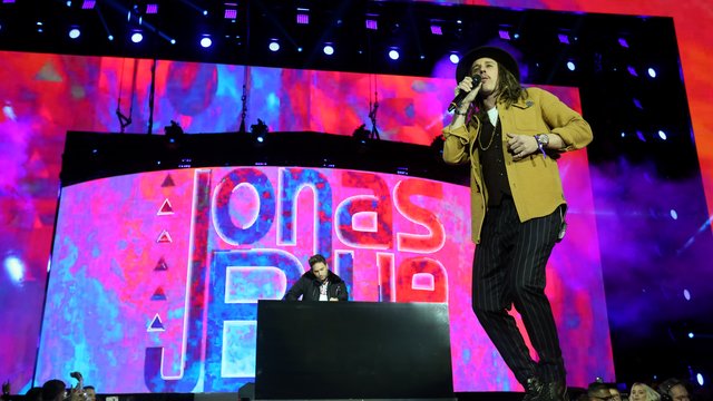 Jonas Blue and JP Cooper Live Jingle Bell Ball 201